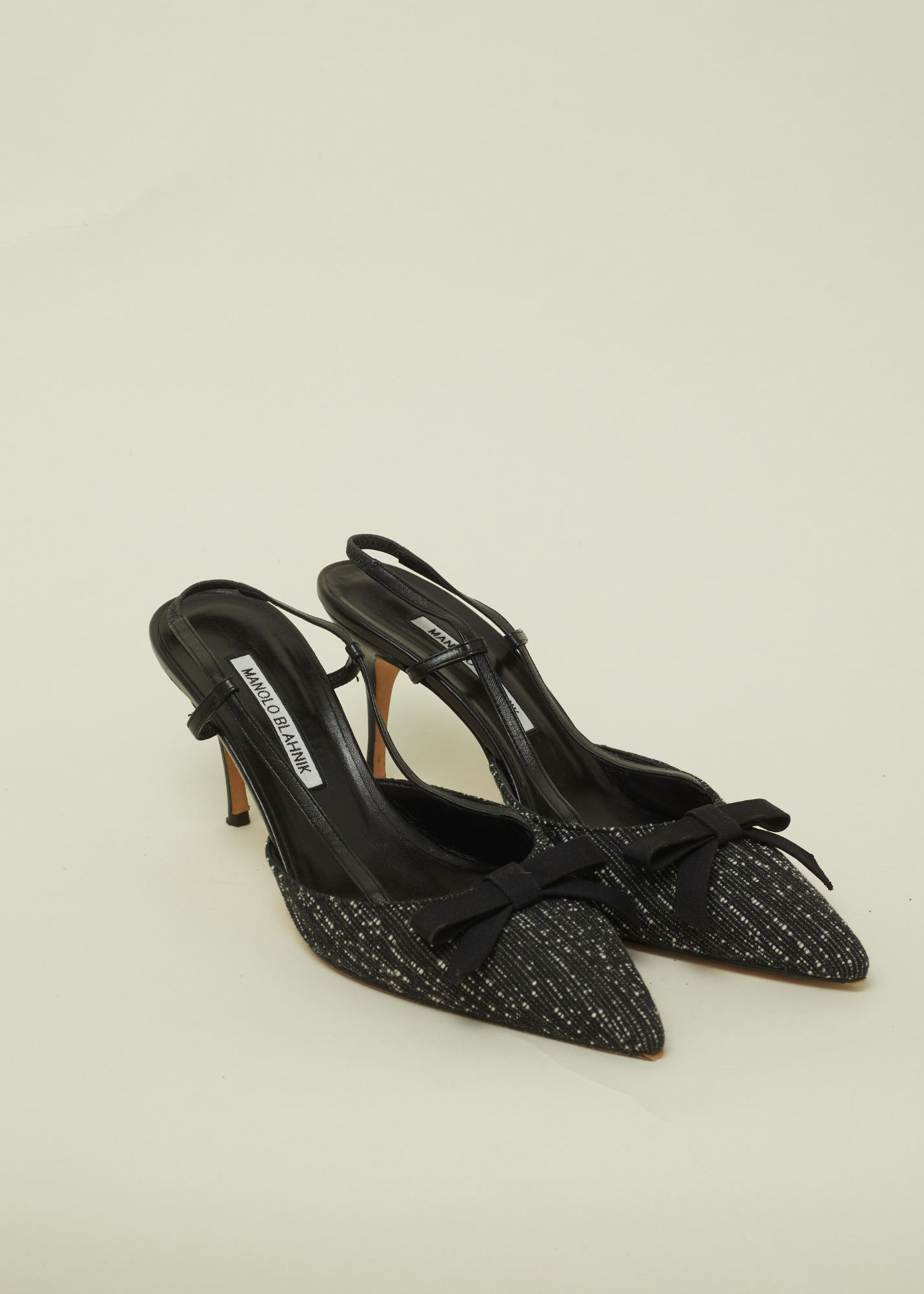 わんこです　MANOLO BLAHNIK ブラックハイヒール わんこです MANOLO BLAHNIK ブラックハイヒール MANOLO BLAHNIK